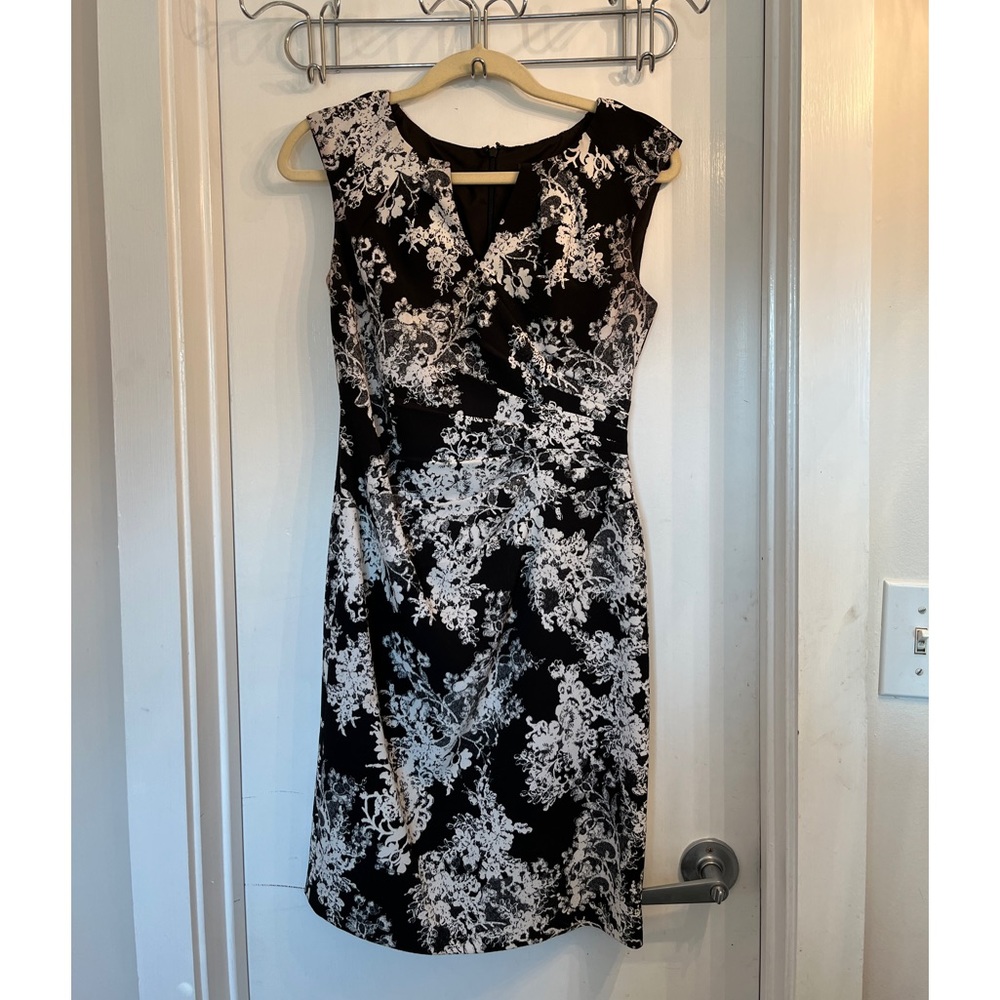 Adriane Papell petite Black and white floral dress 2P